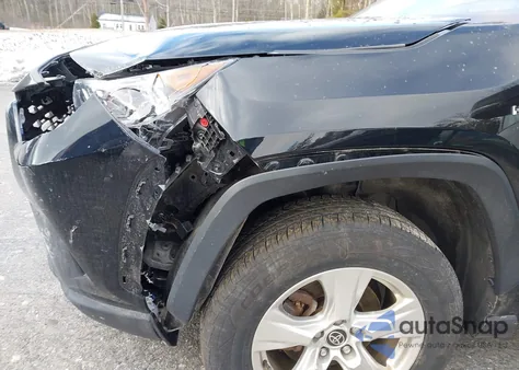 2021 Toyota Rav4 Hybrid Xle z USA, uszkodzony, nr VIN 4T3RWRFV8MU046092